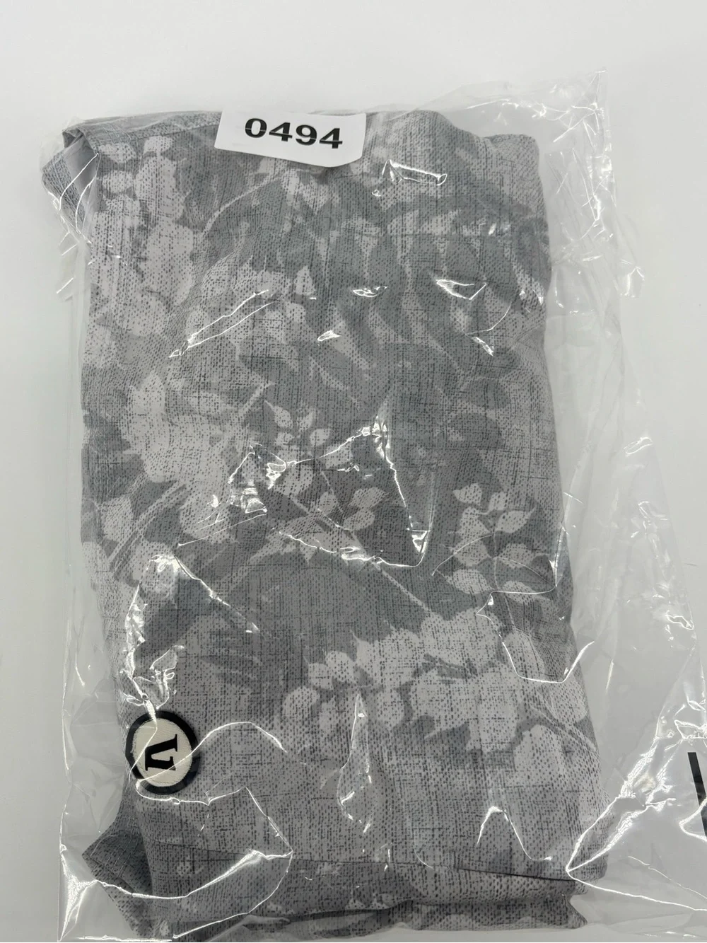Vuori Mens Cape Short Size XL Gray Floral Leaf Swim Board Shorts V369 Stretch